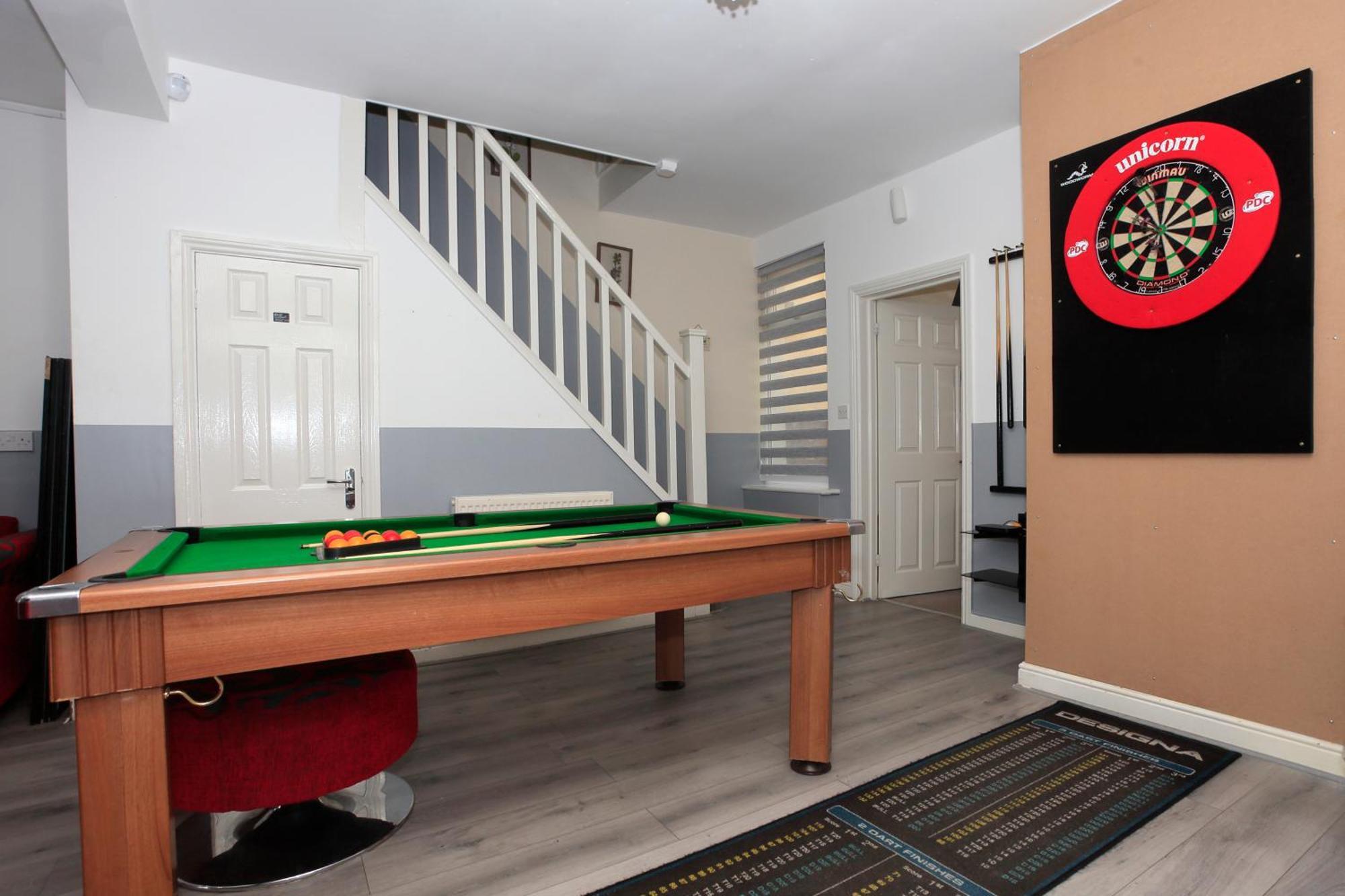 Luxury Hot Tub Entertainment Room Central Park Peterborough Buitenkant foto